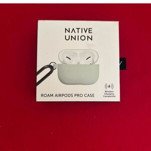 Native Union Roam AirPods Pro Case